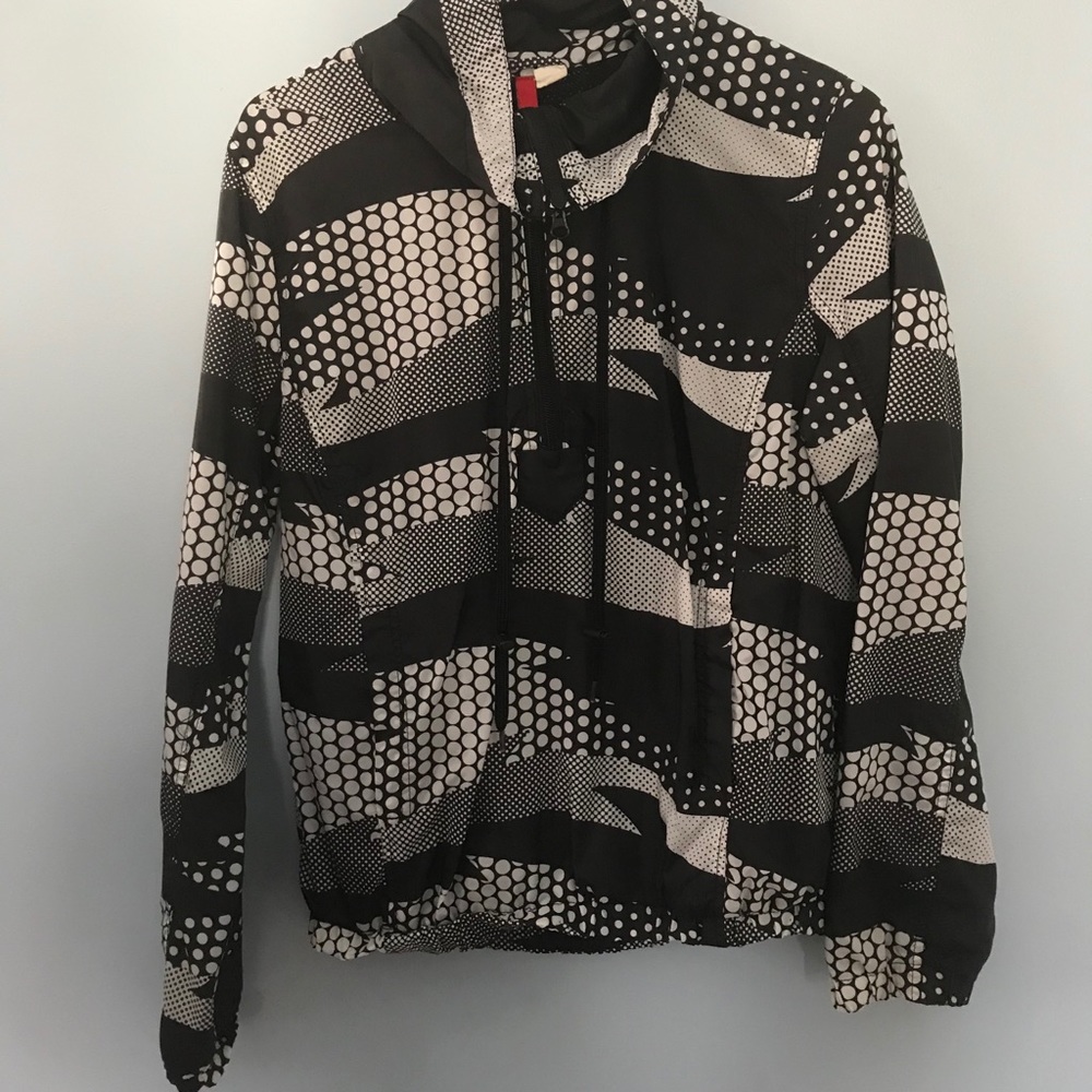 Windbreaker with vintage inspired print